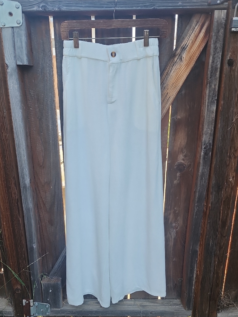 New Wide-Leg Cream Wide Leg Pants